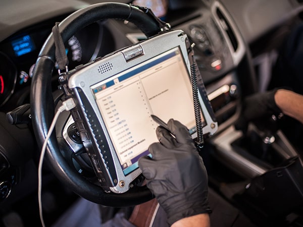 elettrauto-diagnosi-elettronica-auto-vicino-arona