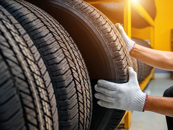 vendita-di-gomme-in-officina-borgomanero